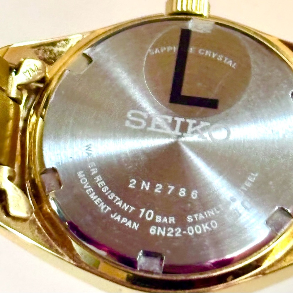 NIB Seiko Essentials Quartz Gold Tone Women’s Watch Sapphire Crystal LumiBrite - Picture 10 of 14